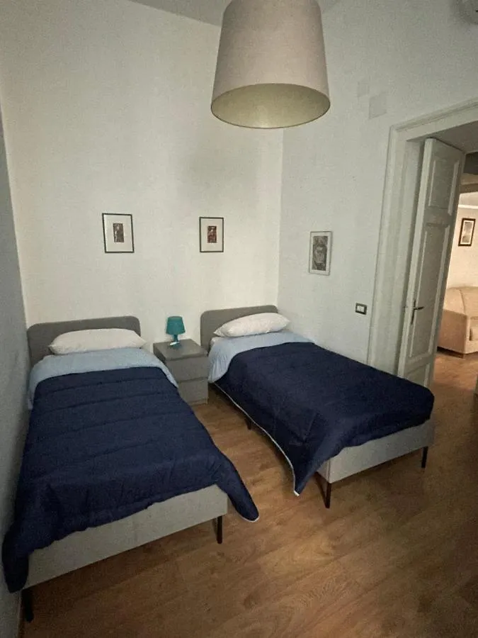 Apartment Suite Della Porta Naples Italy